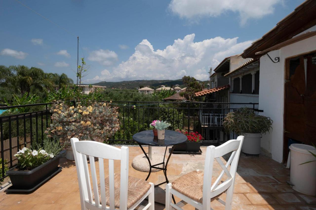 Ferienwohnung Giorgos House Attic Gialova Exterior foto