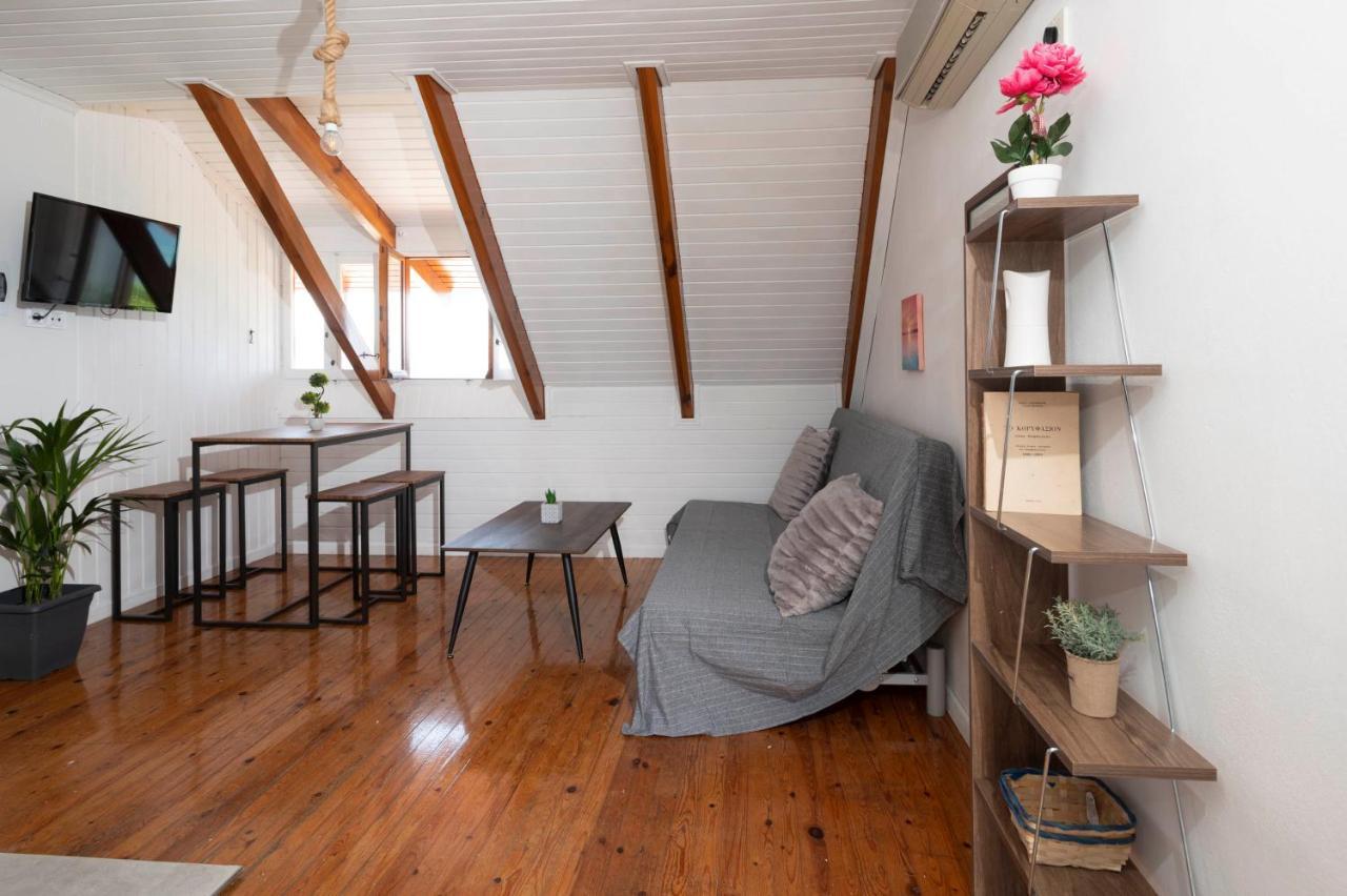 Ferienwohnung Giorgos House Attic Gialova Exterior foto