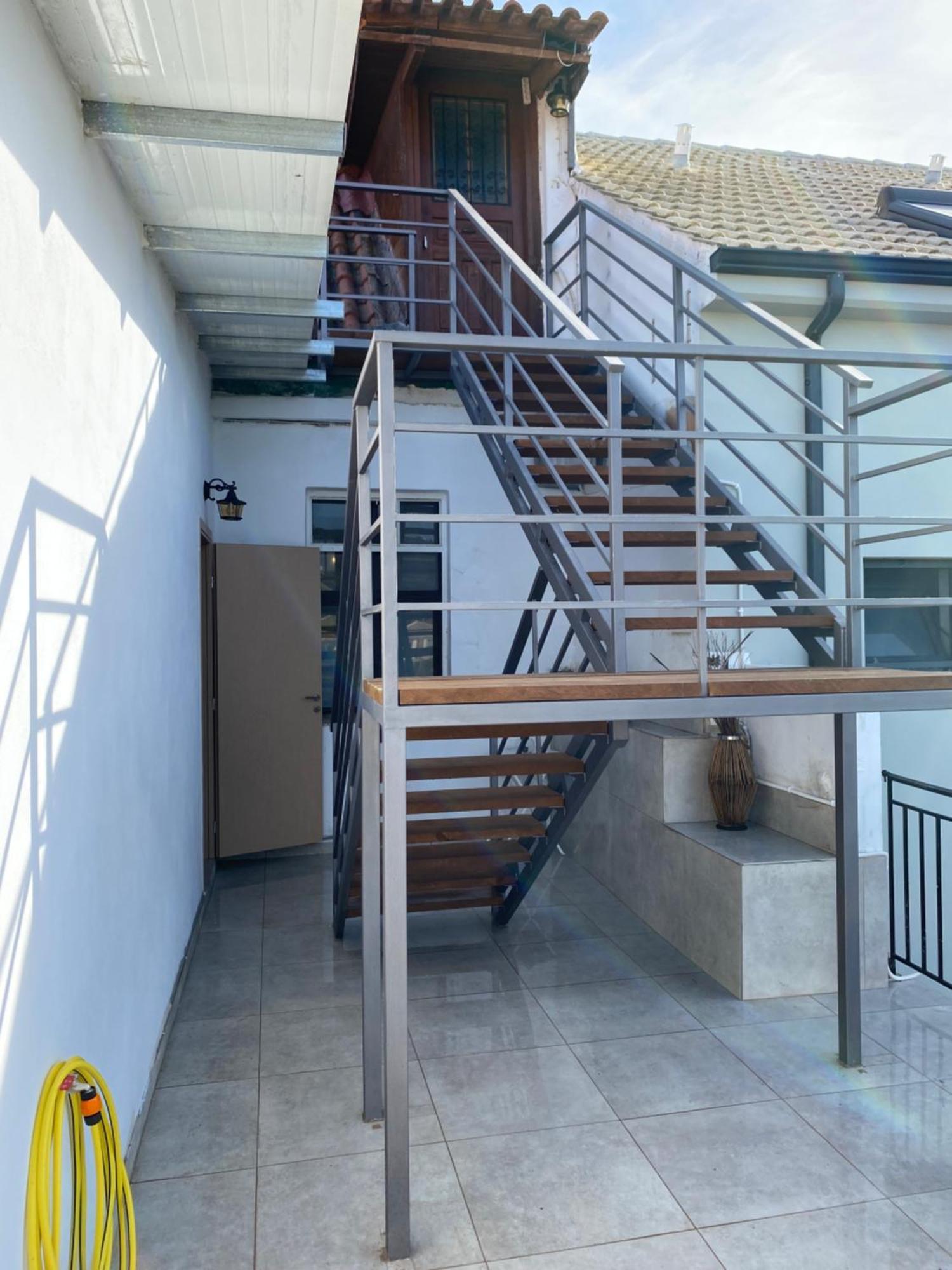 Ferienwohnung Giorgos House Attic Gialova Exterior foto